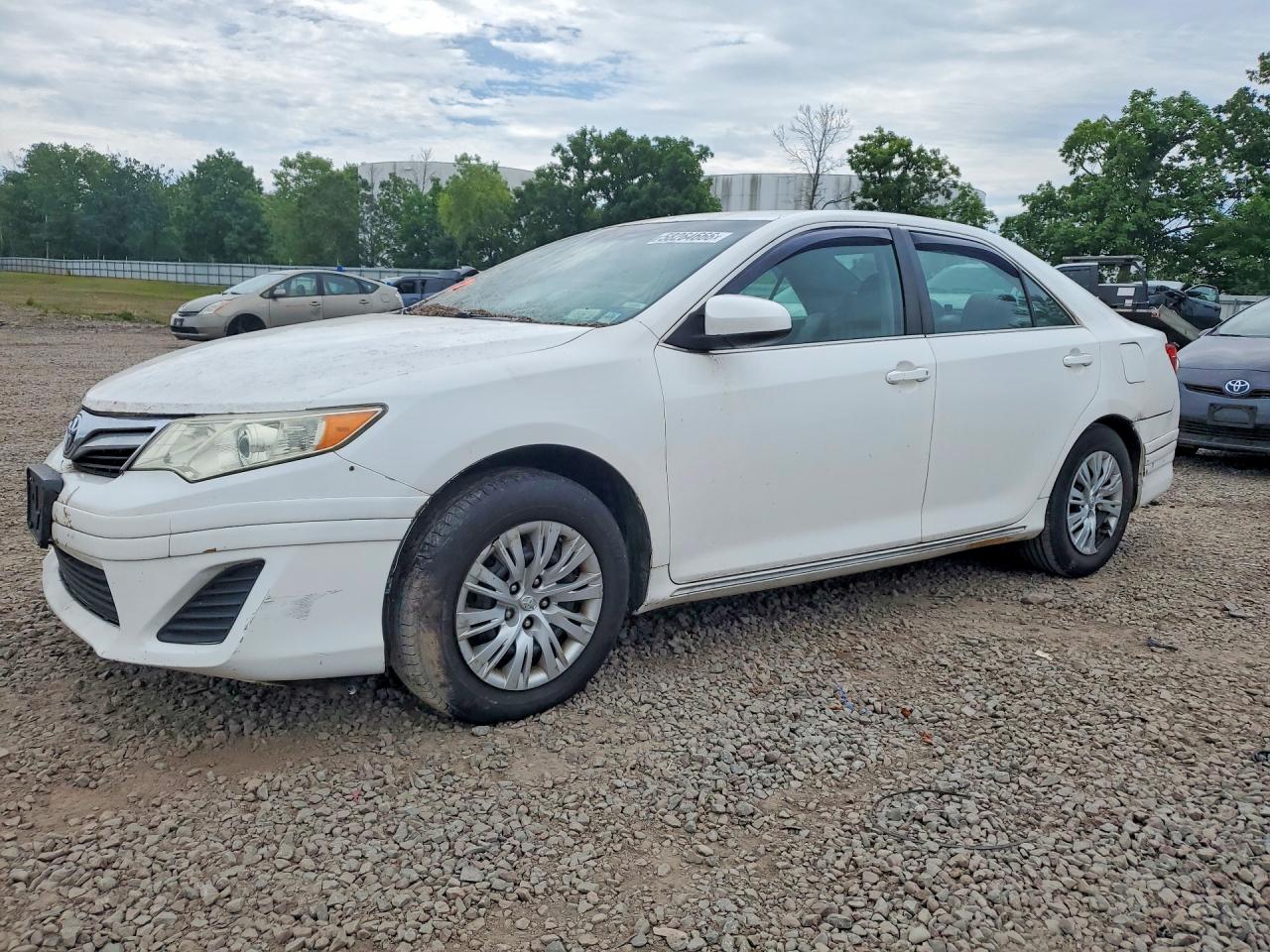 2014 TOYOTA CAMRY SOLA