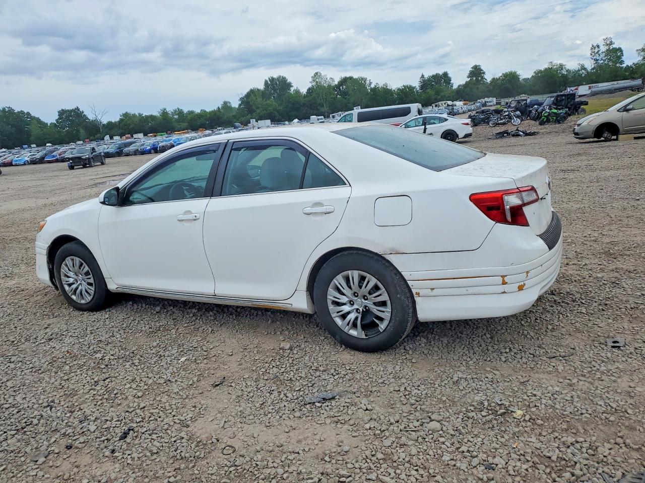 2014 TOYOTA CAMRY SOLA