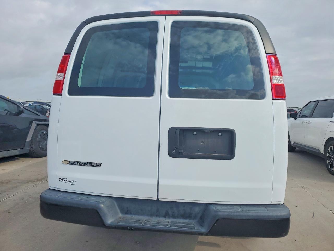 2022 CHEVROLET EXPRESS