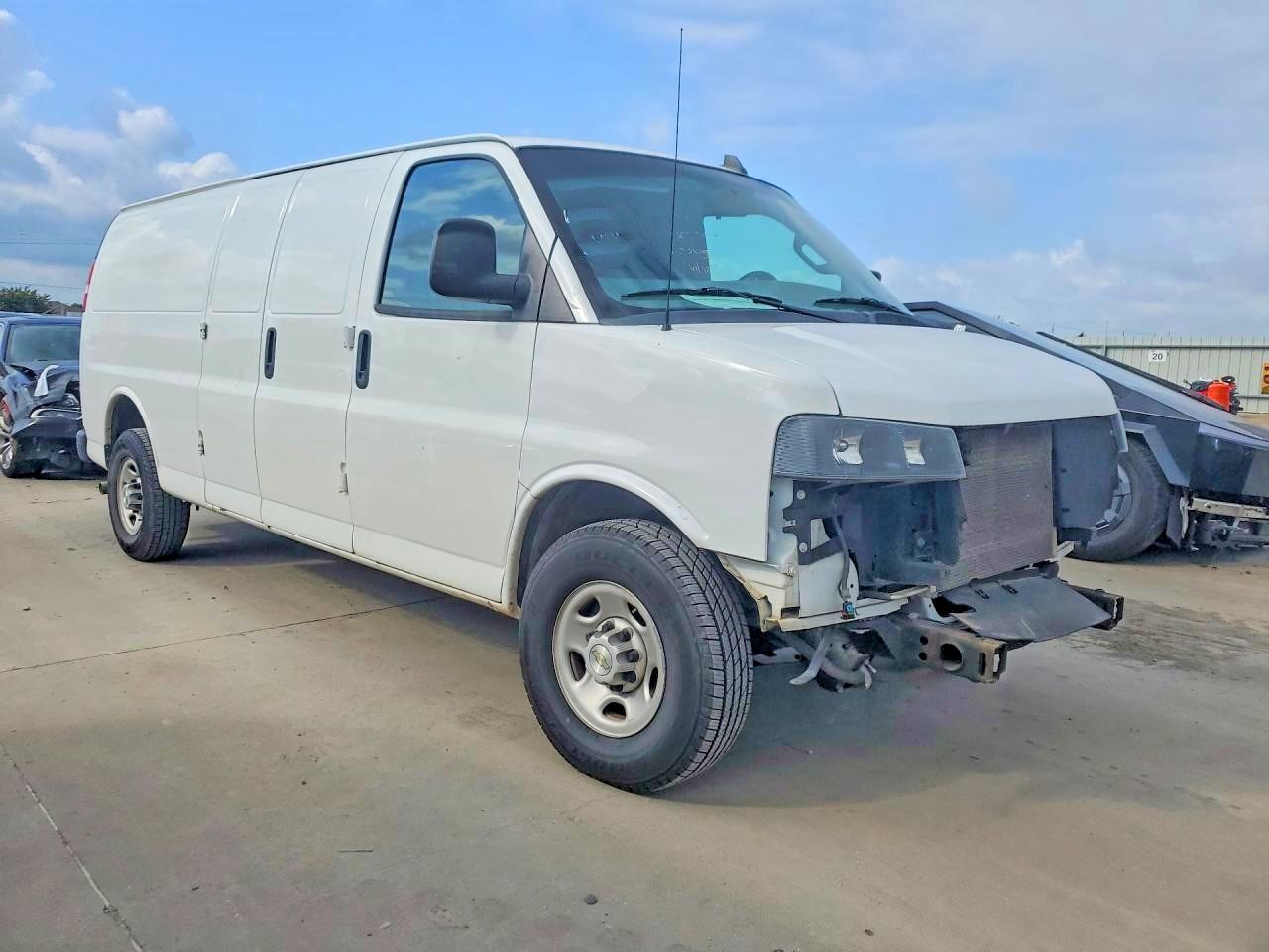 2022 CHEVROLET EXPRESS