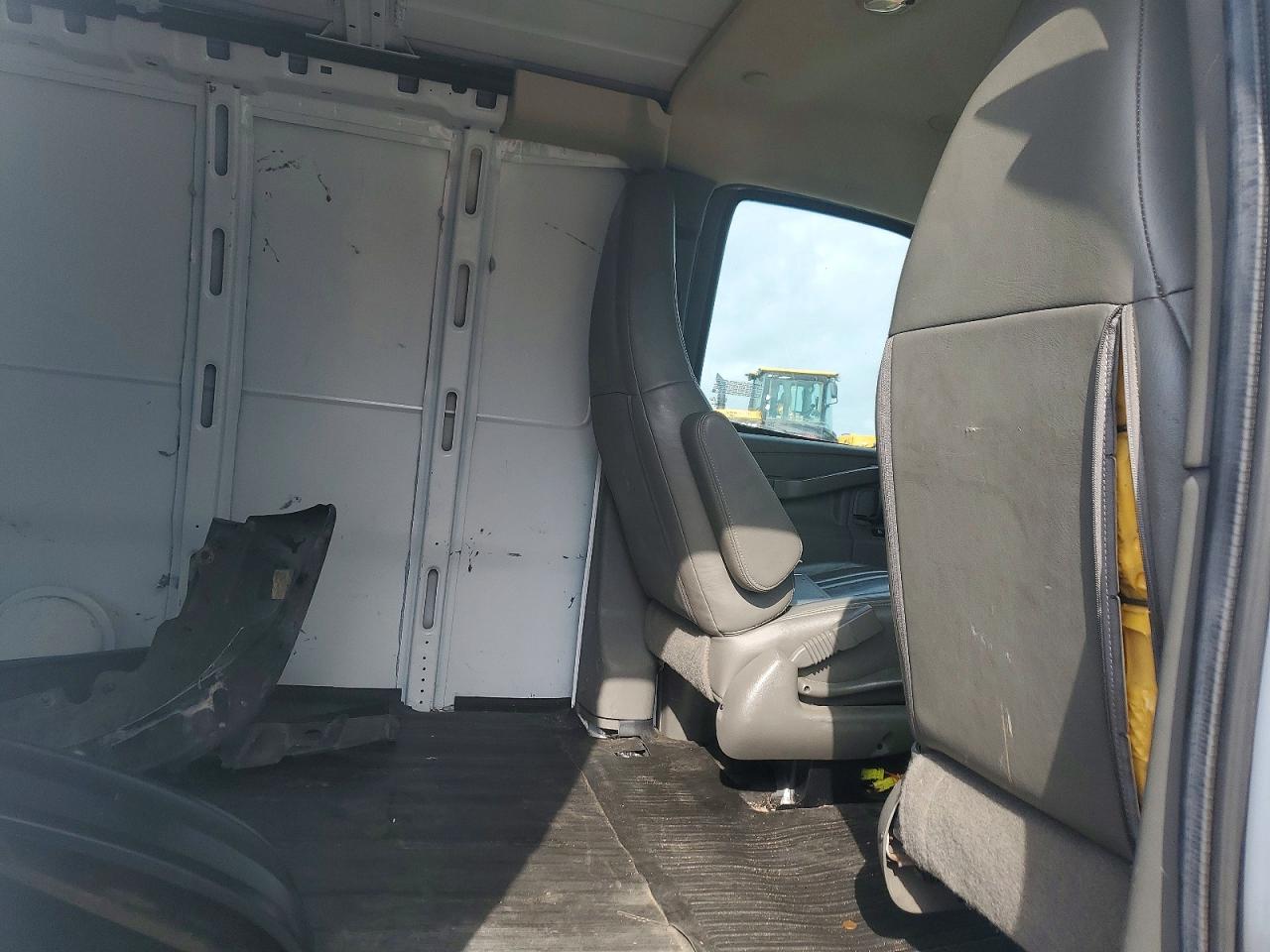 2022 CHEVROLET EXPRESS