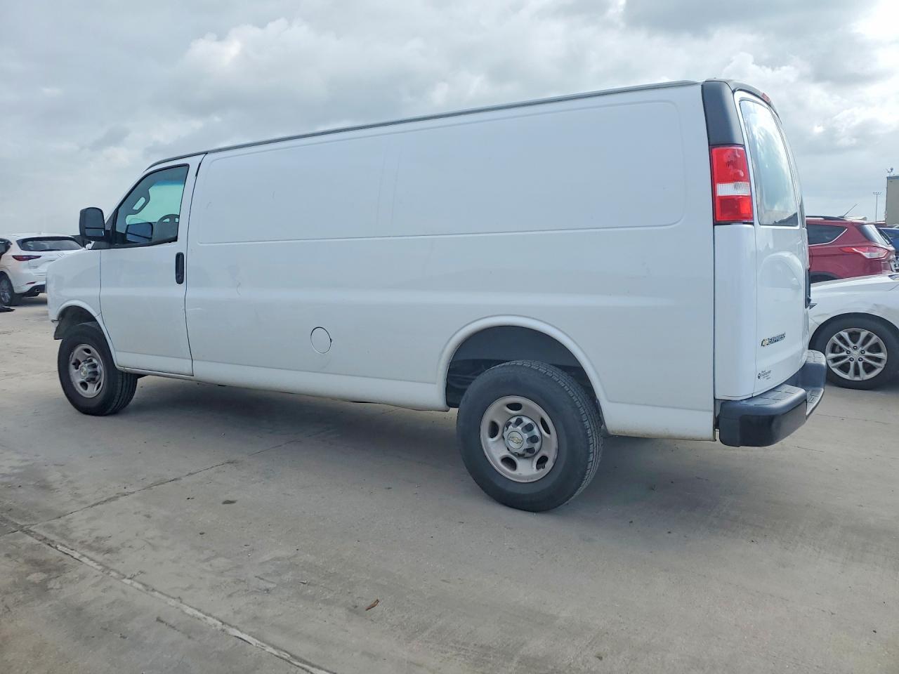 2022 CHEVROLET EXPRESS