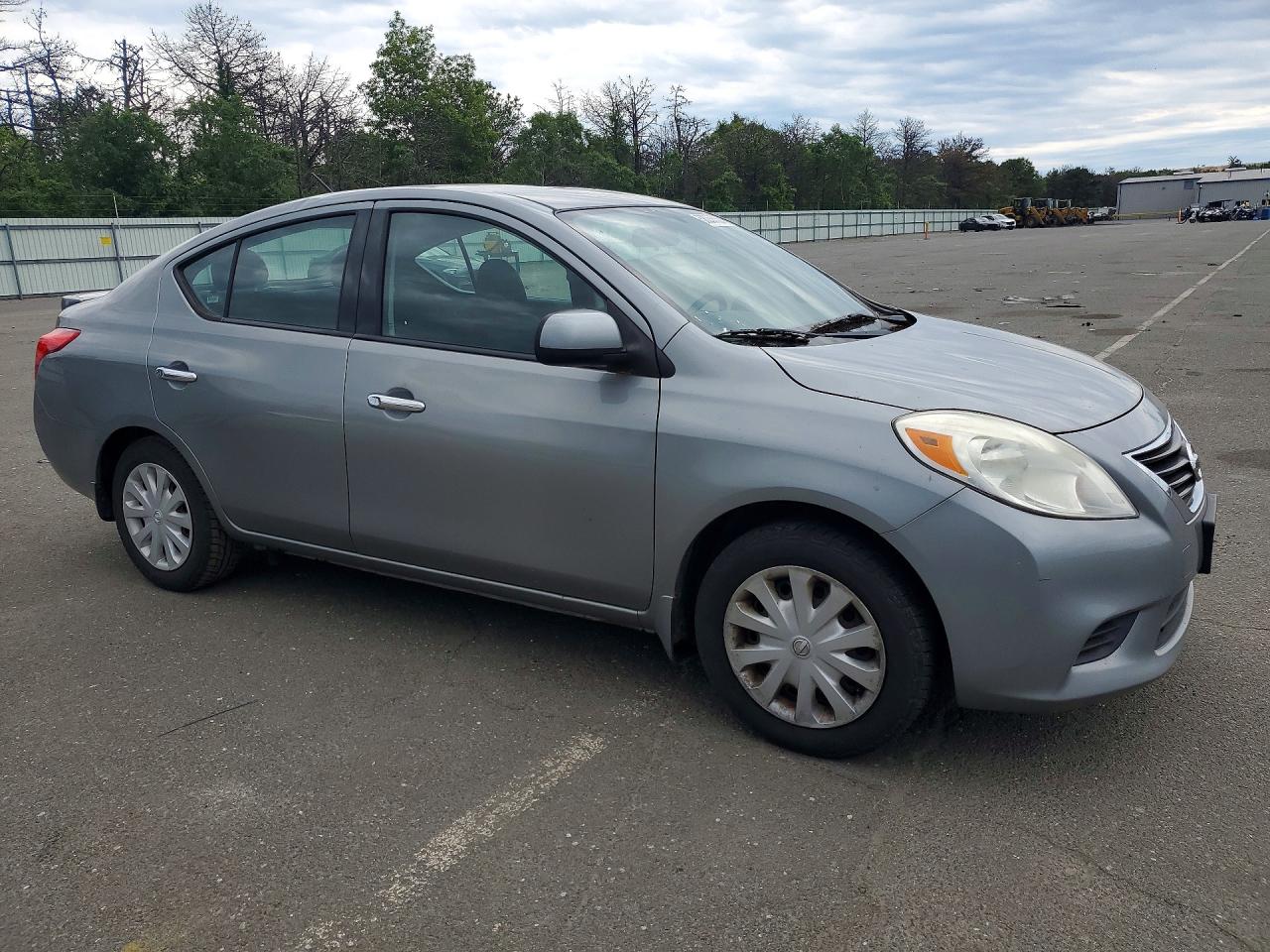 2014 NISSAN VERSA