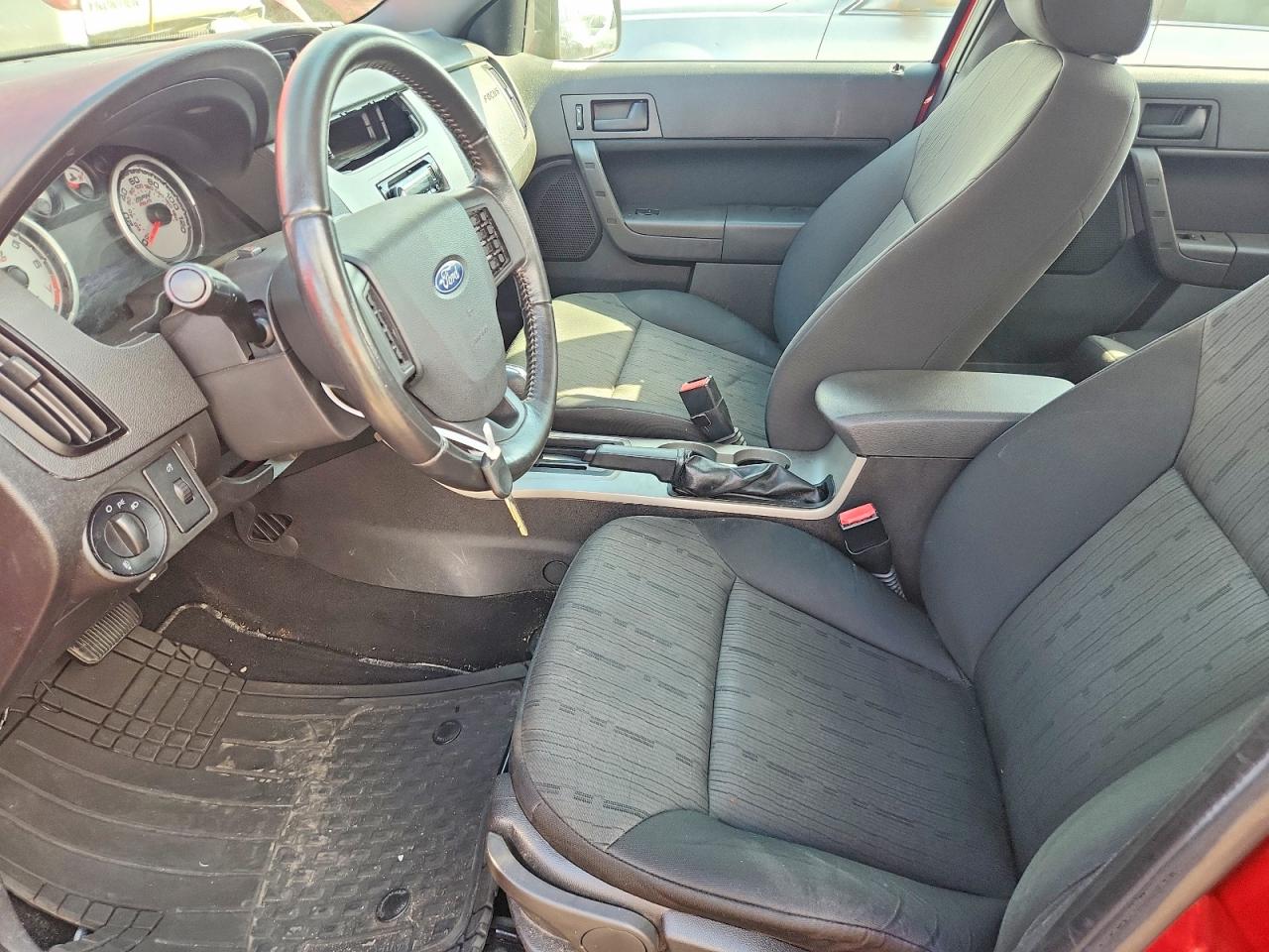 2010 FORD FOCUS