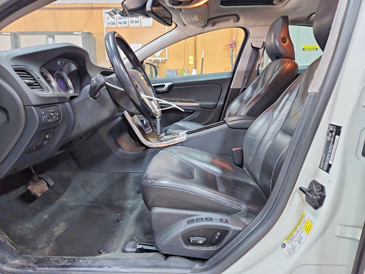 2012 VOLVO S60