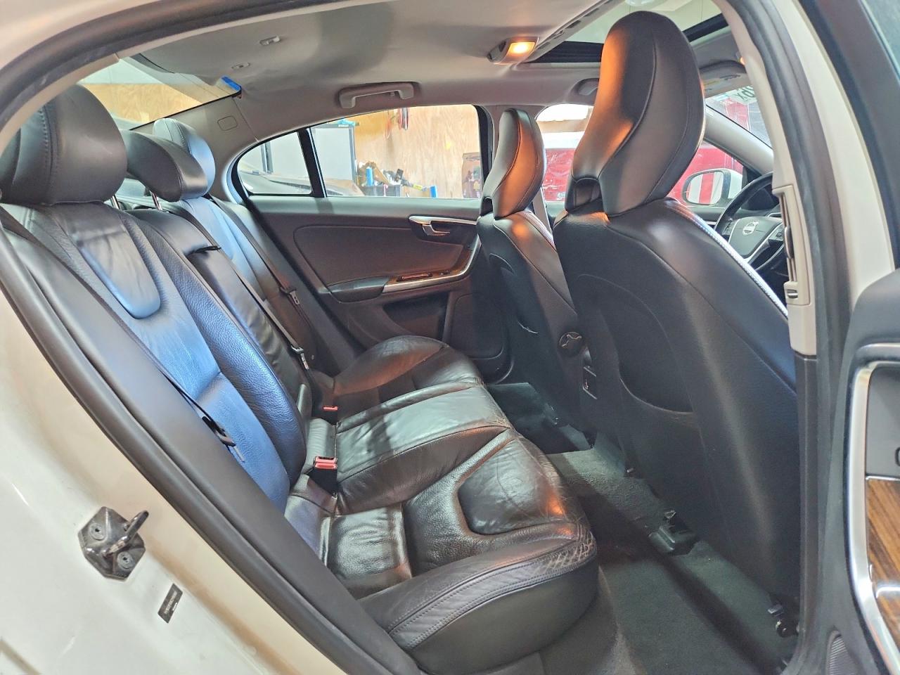 2012 VOLVO S60