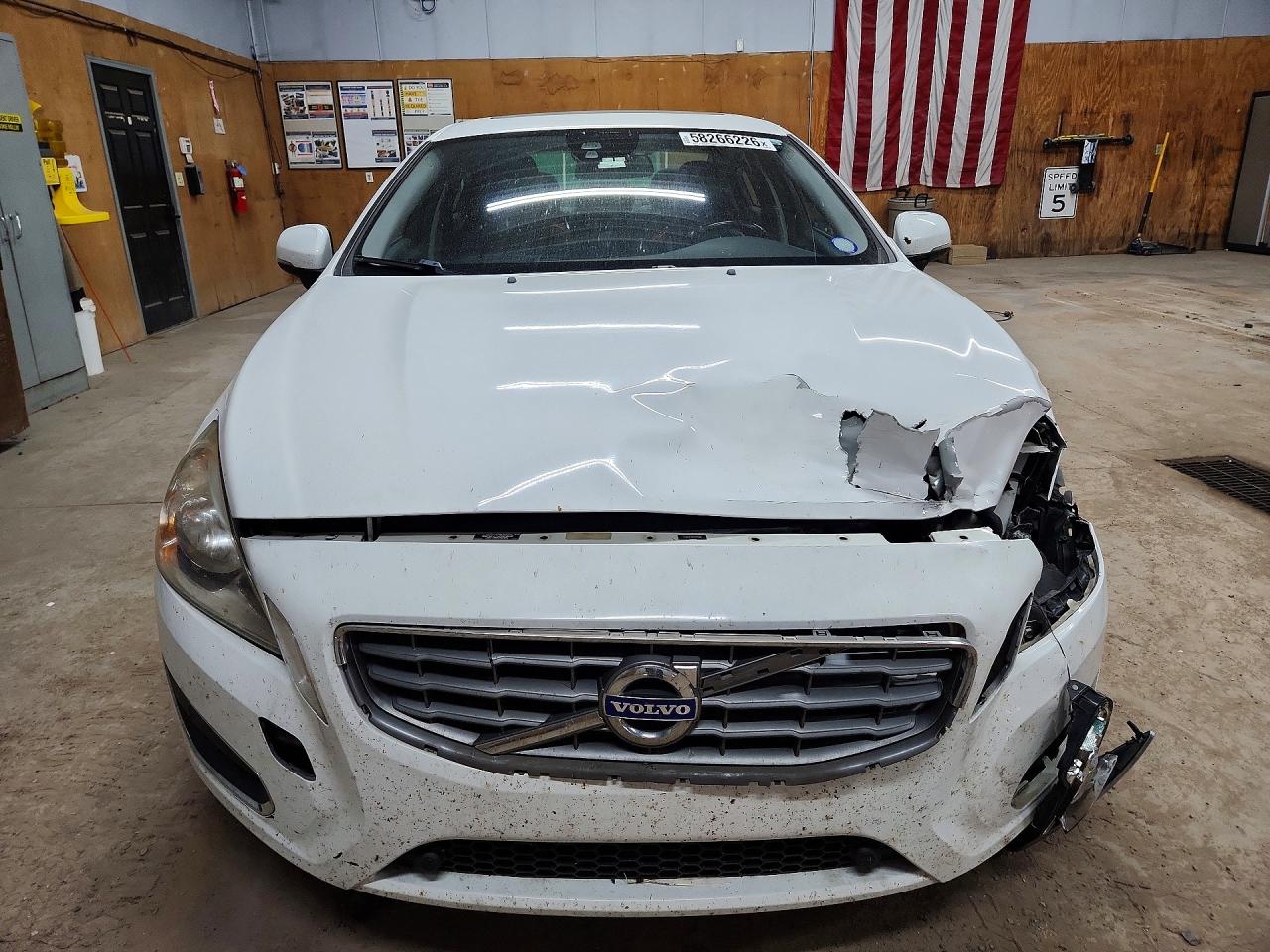 2012 VOLVO S60