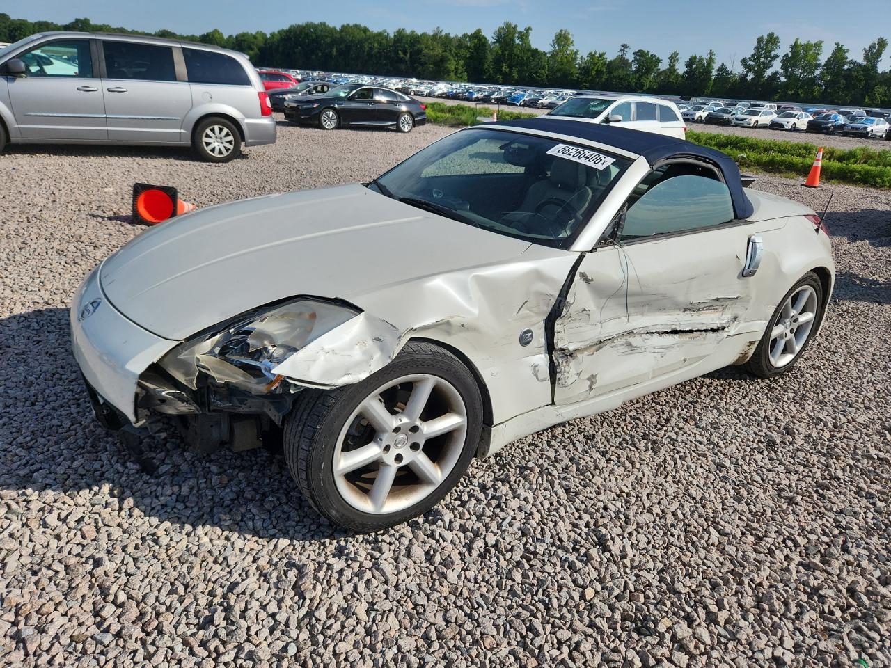 2005 NISSAN 350Z