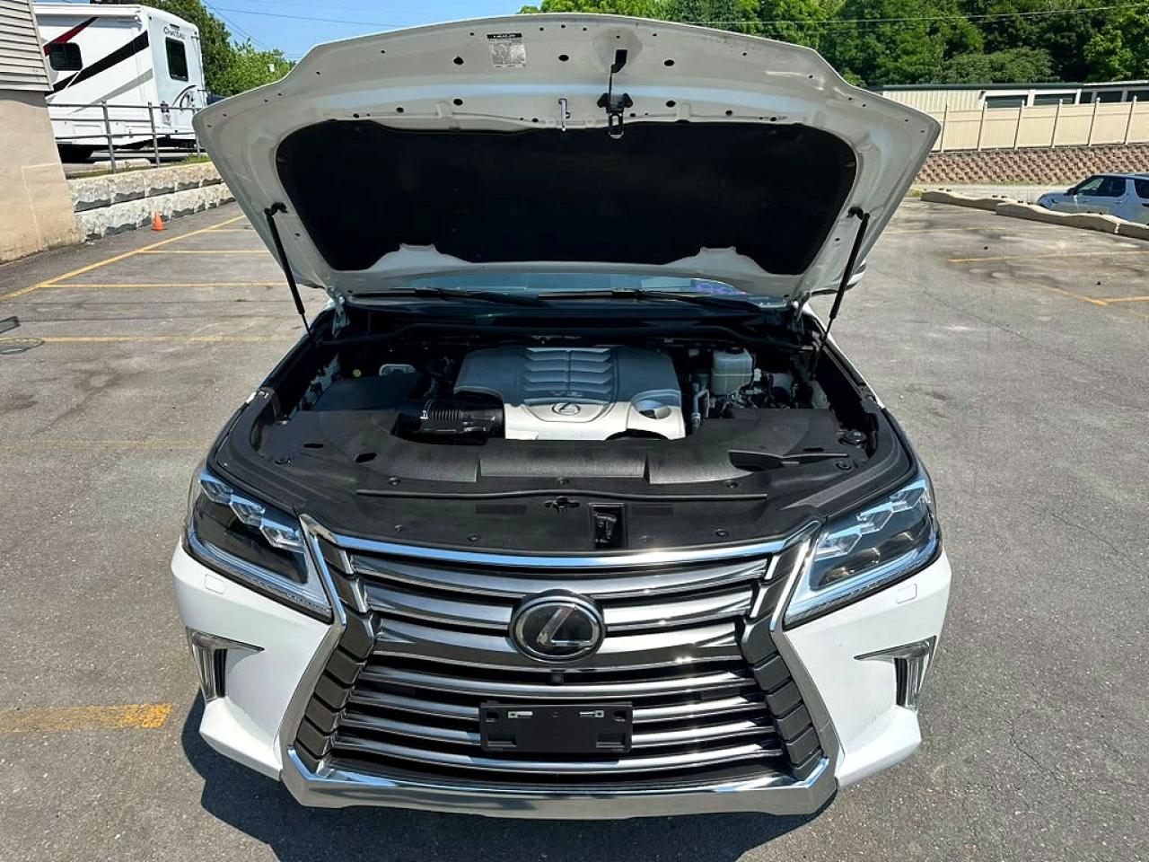 2019 LEXUS LX570