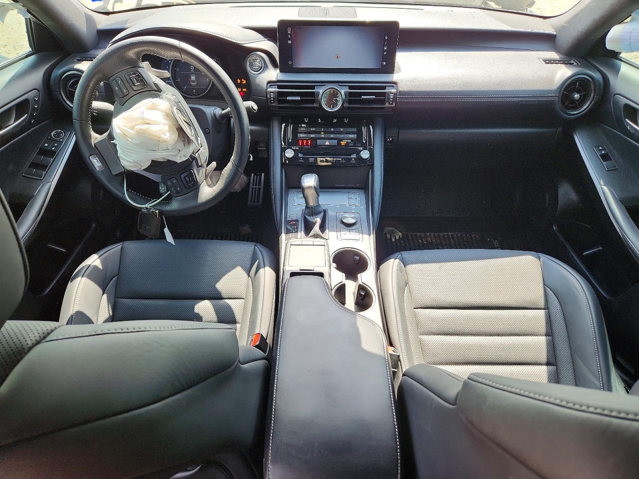 2023 LEXUS IS