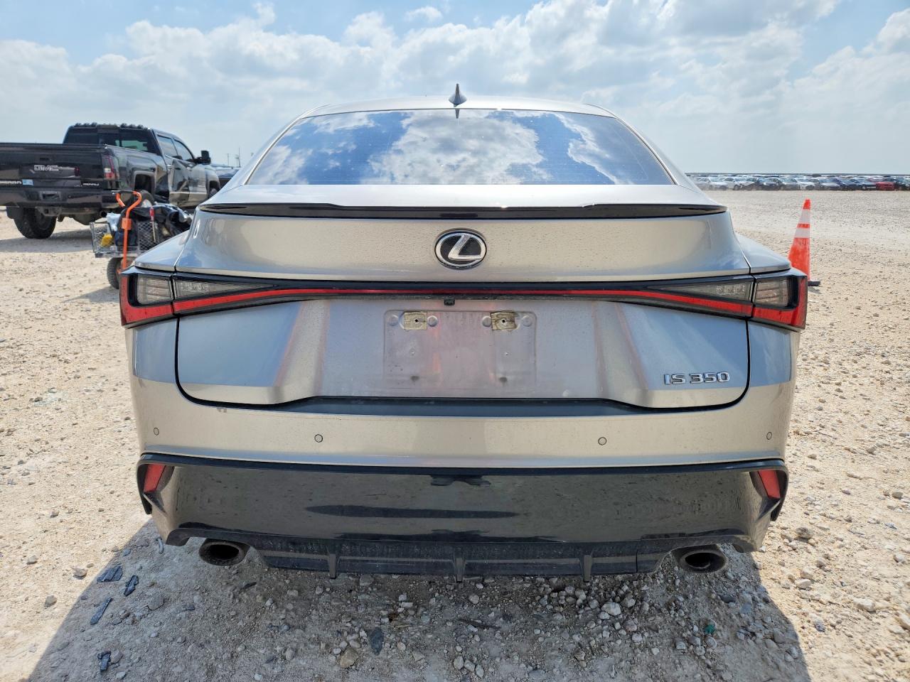 2023 LEXUS IS