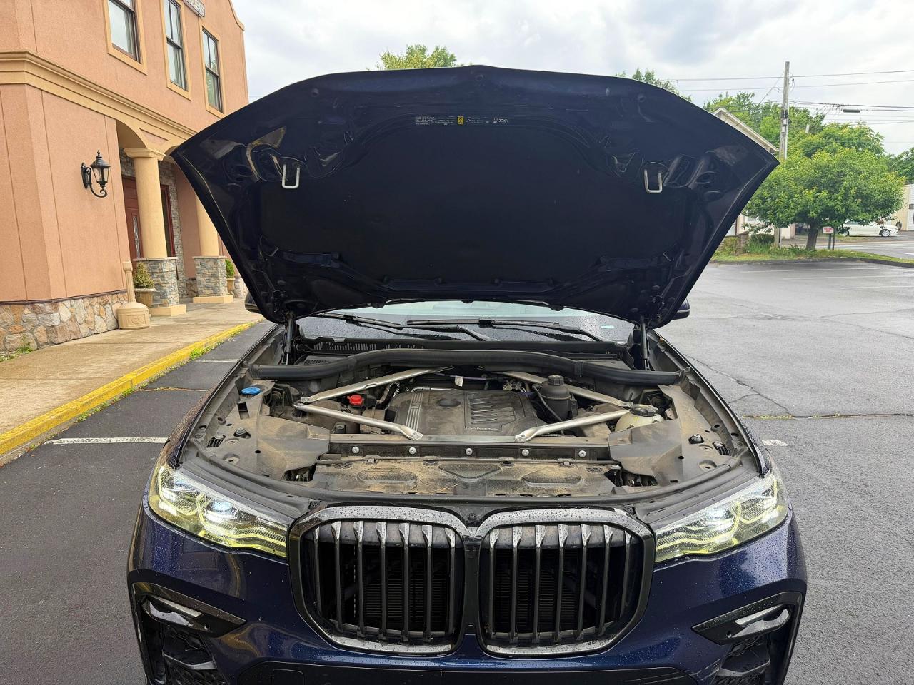 2022 BMW X7