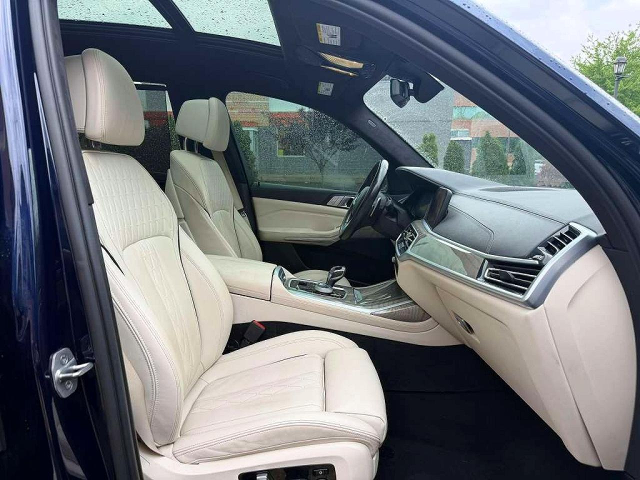 2022 BMW X7