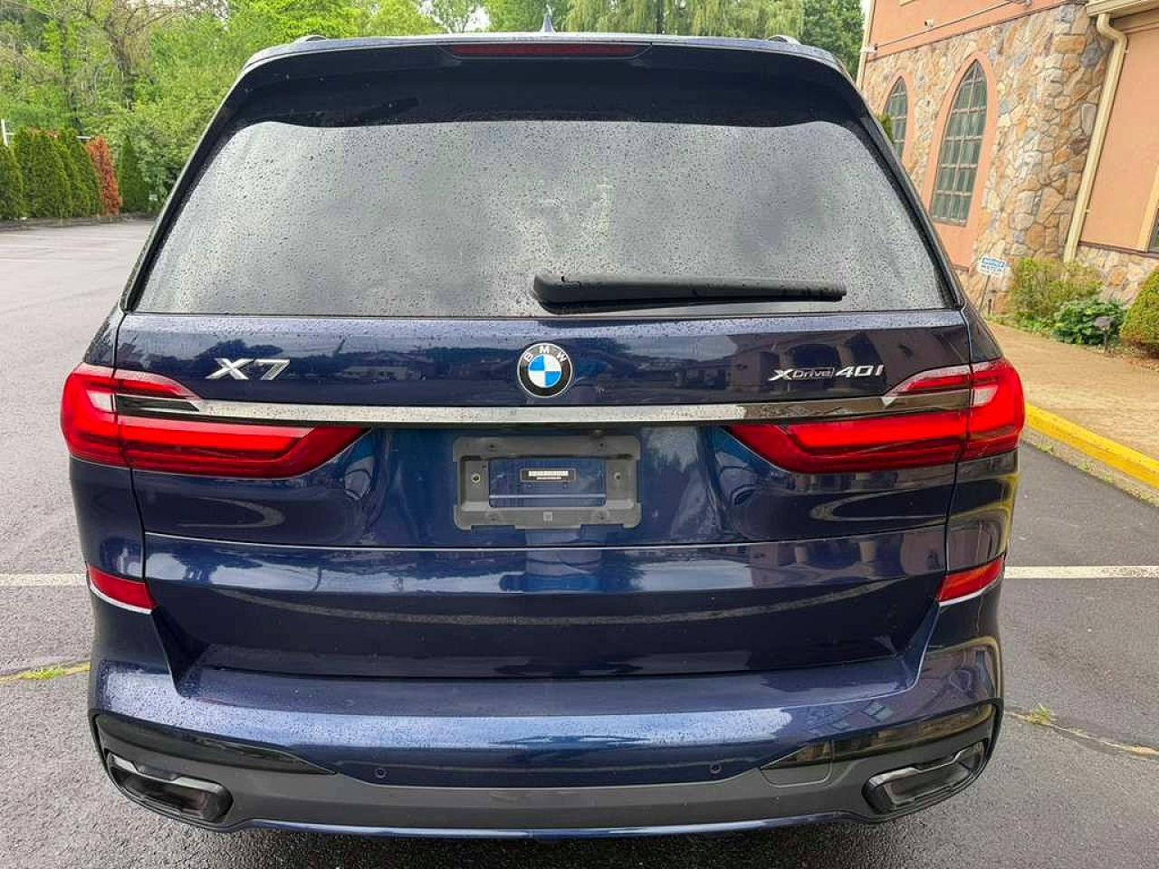 2022 BMW X7