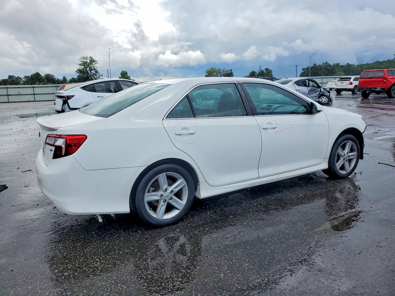 2014 TOYOTA CAMRY