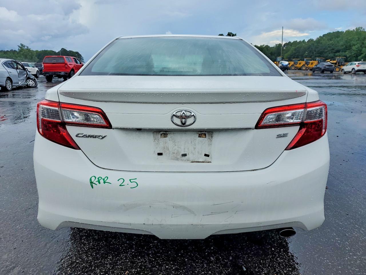 2014 TOYOTA CAMRY
