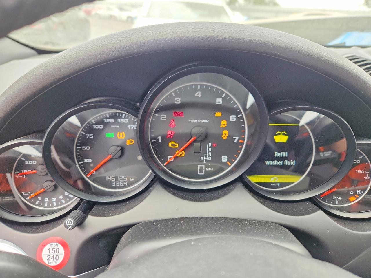 2014 PORSCHE CAYENNE