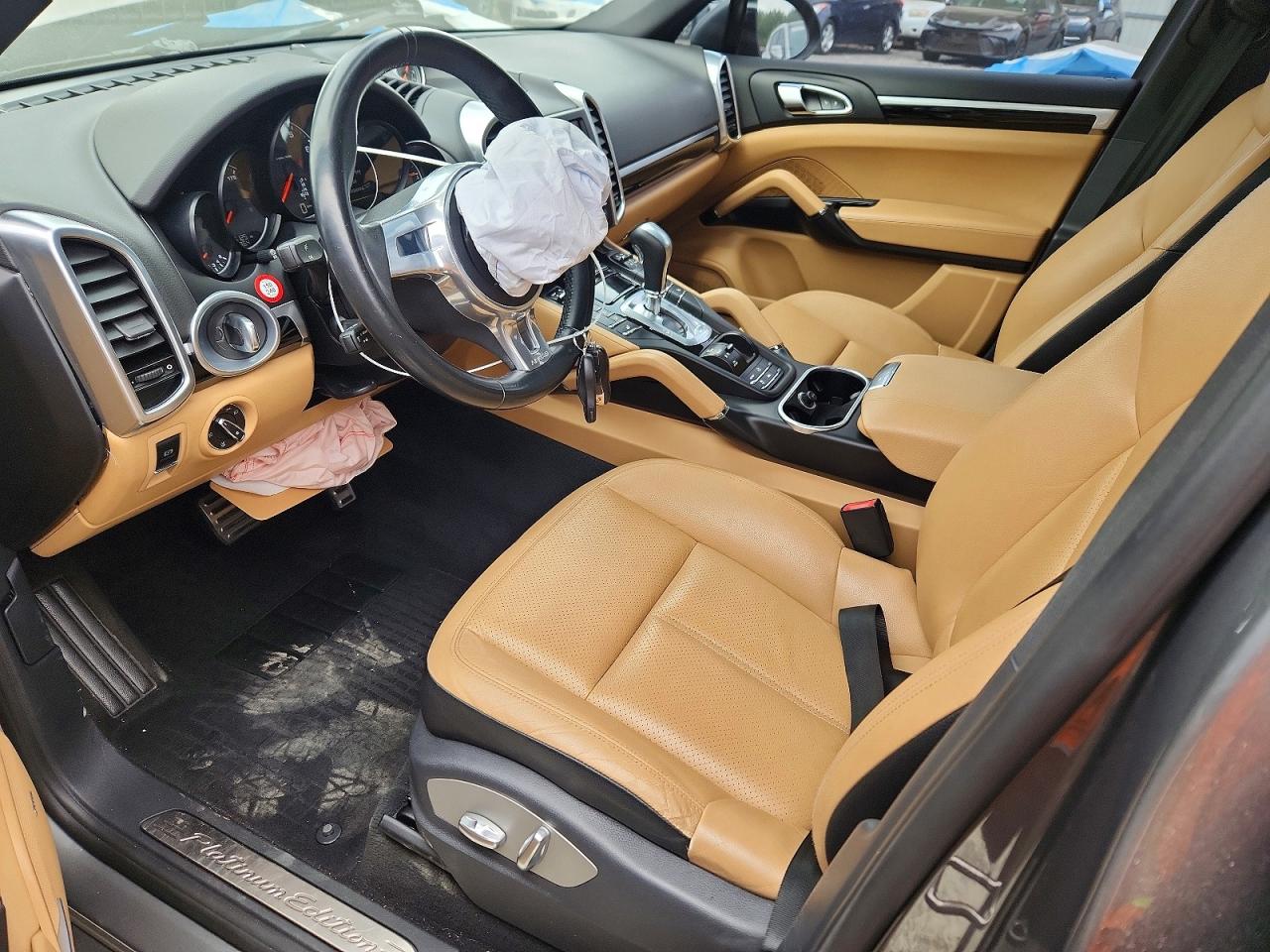 2014 PORSCHE CAYENNE