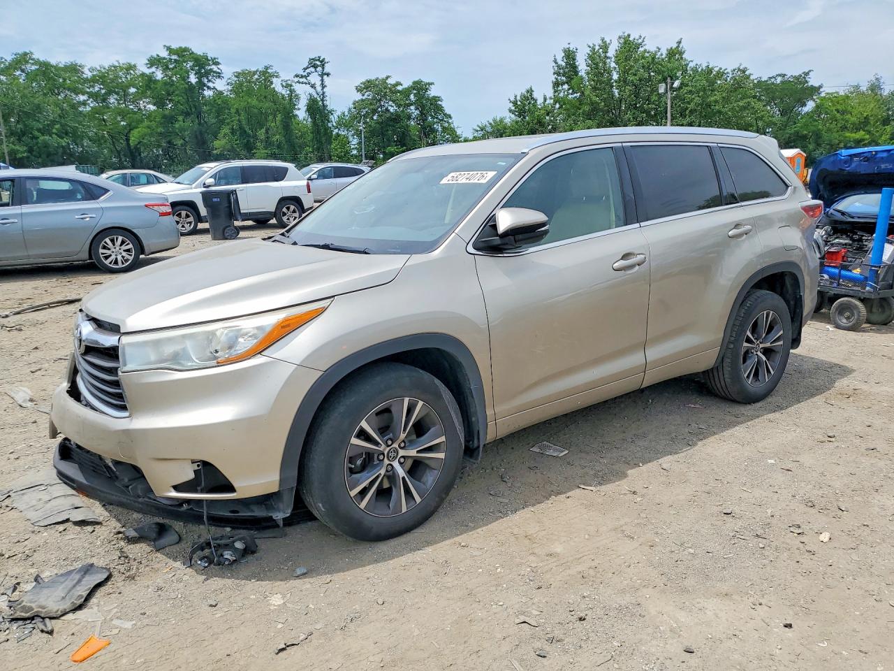 2016 TOYOTA HIGHLANDER