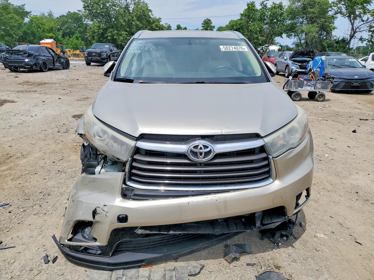 2016 TOYOTA HIGHLANDER