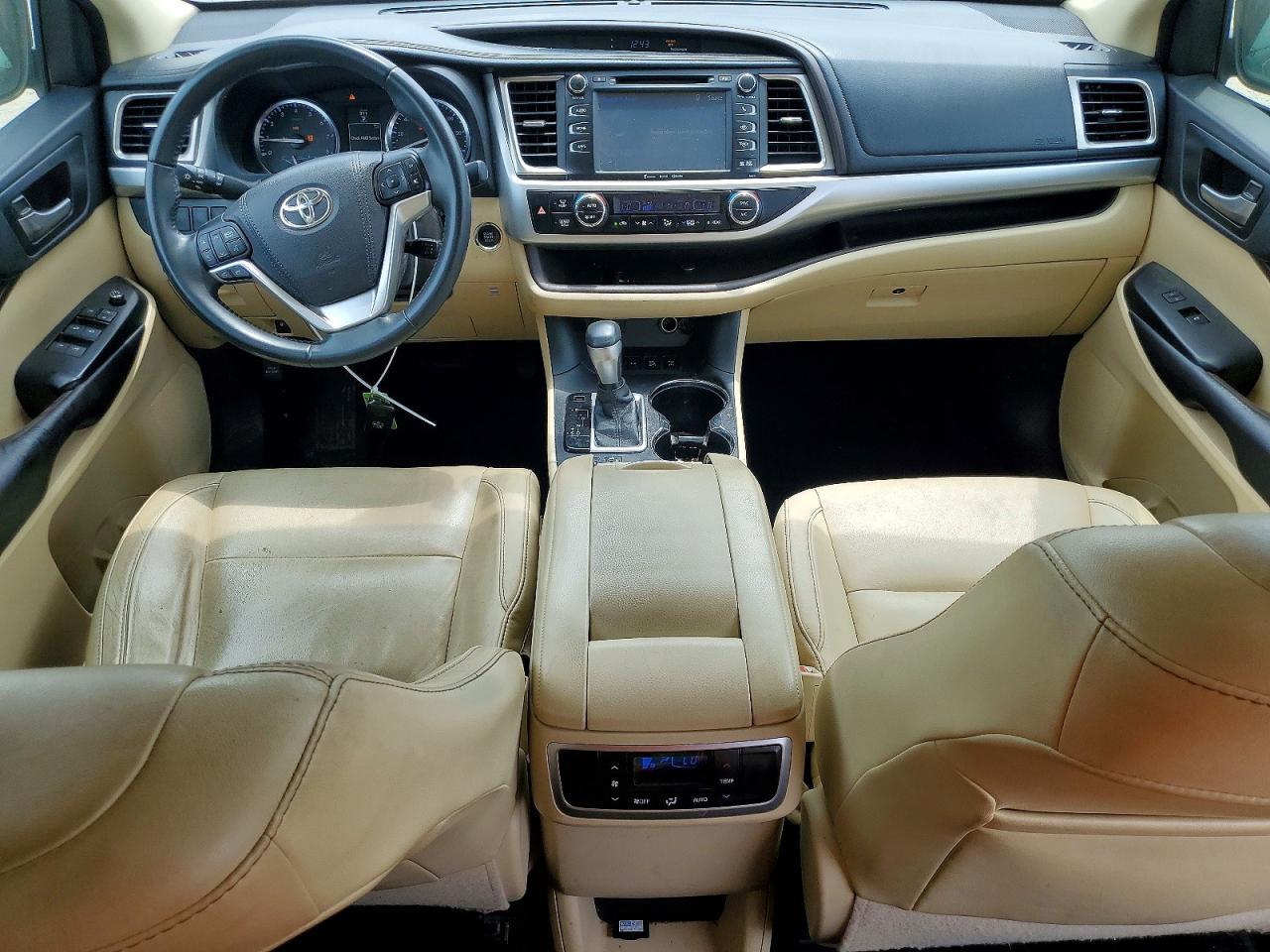 2016 TOYOTA HIGHLANDER