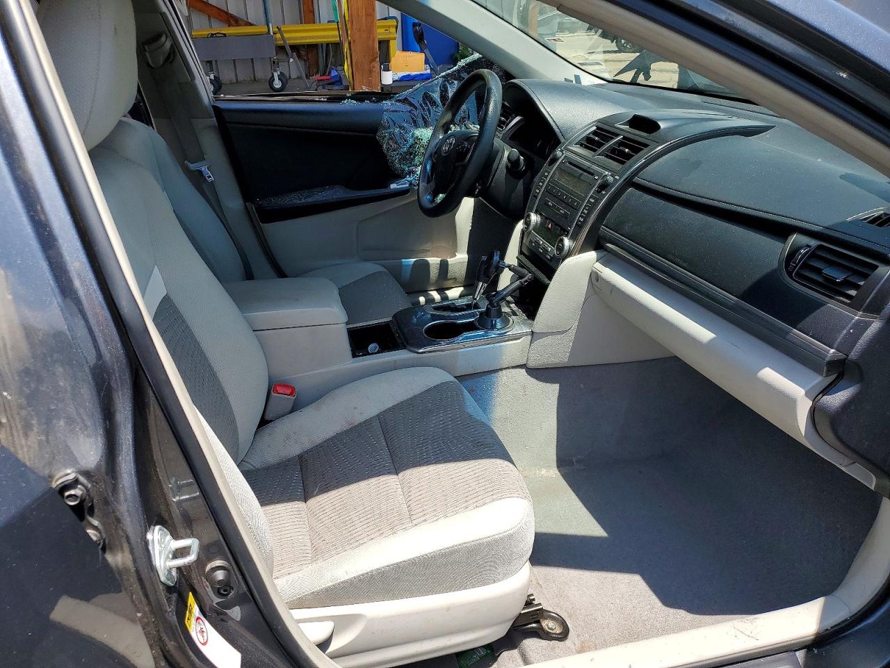 2012 TOYOTA CAMRY SOLA