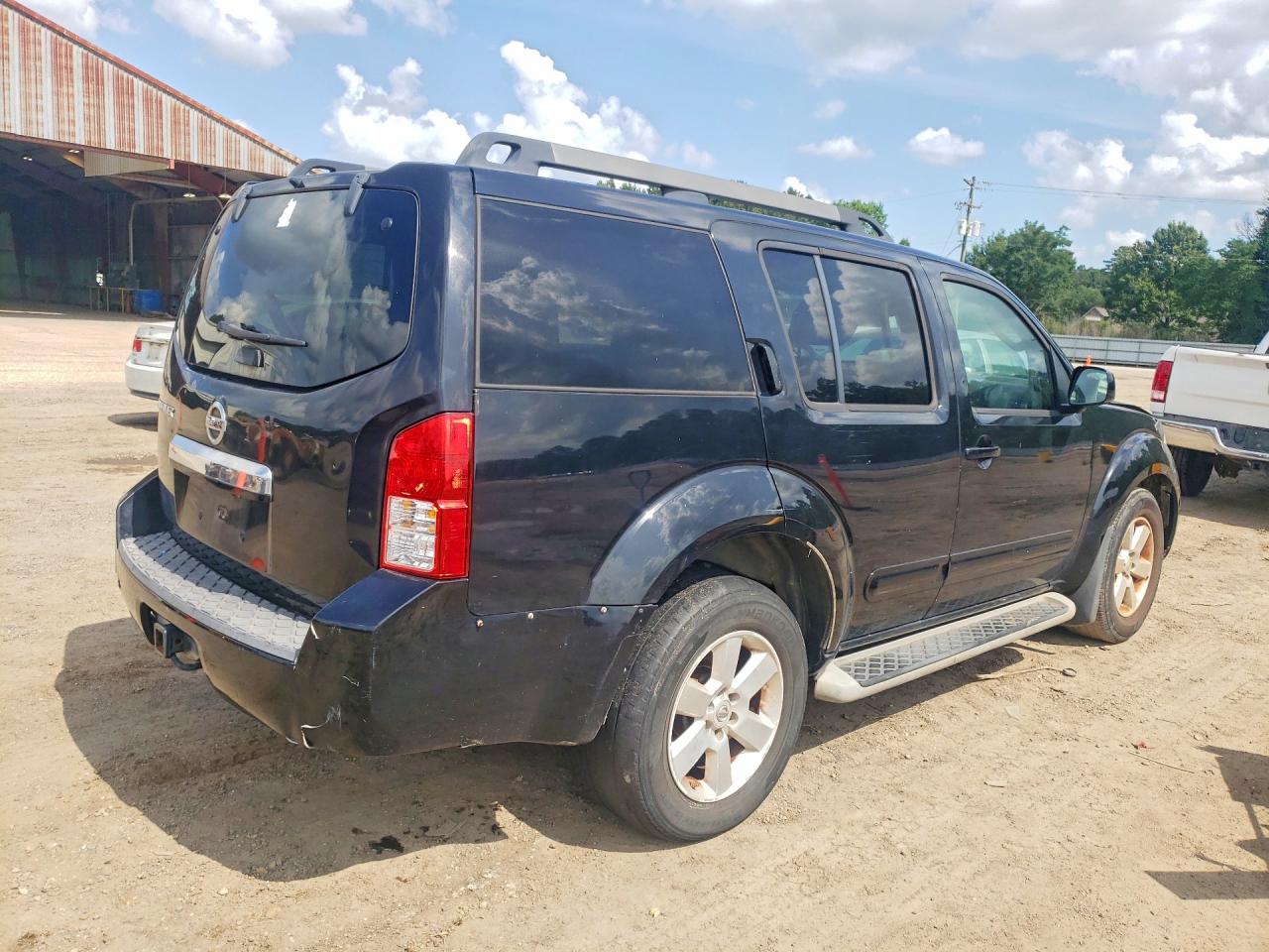 2012 NISSAN PATHFINDER
