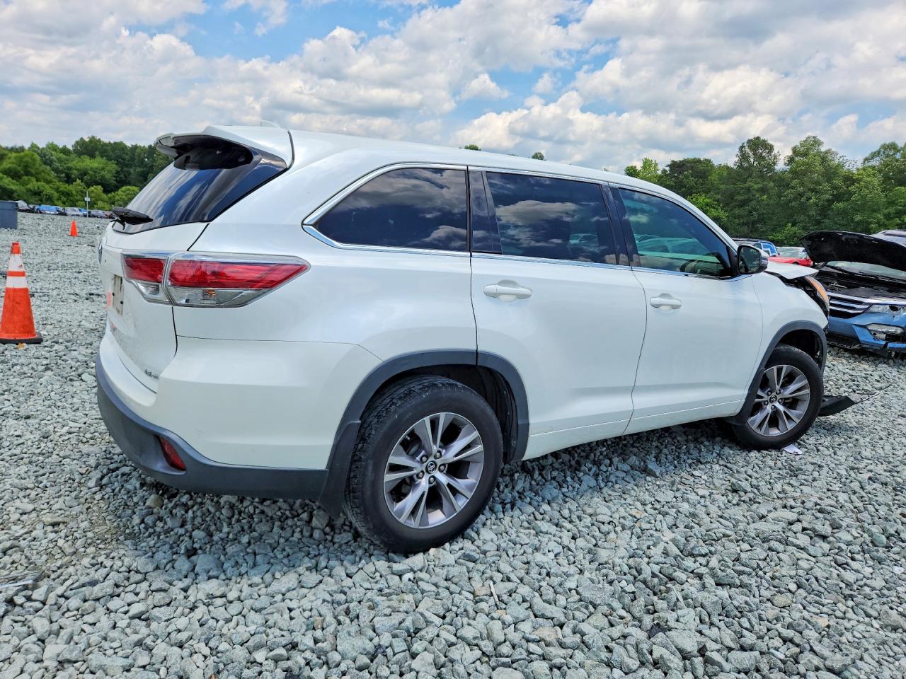 2016 TOYOTA HIGHLANDER