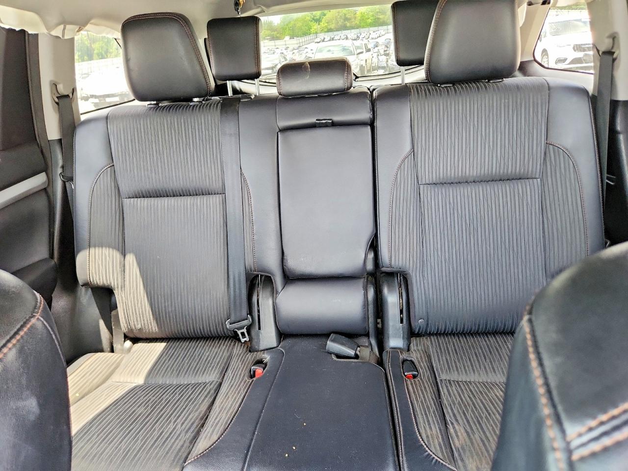 2016 TOYOTA HIGHLANDER