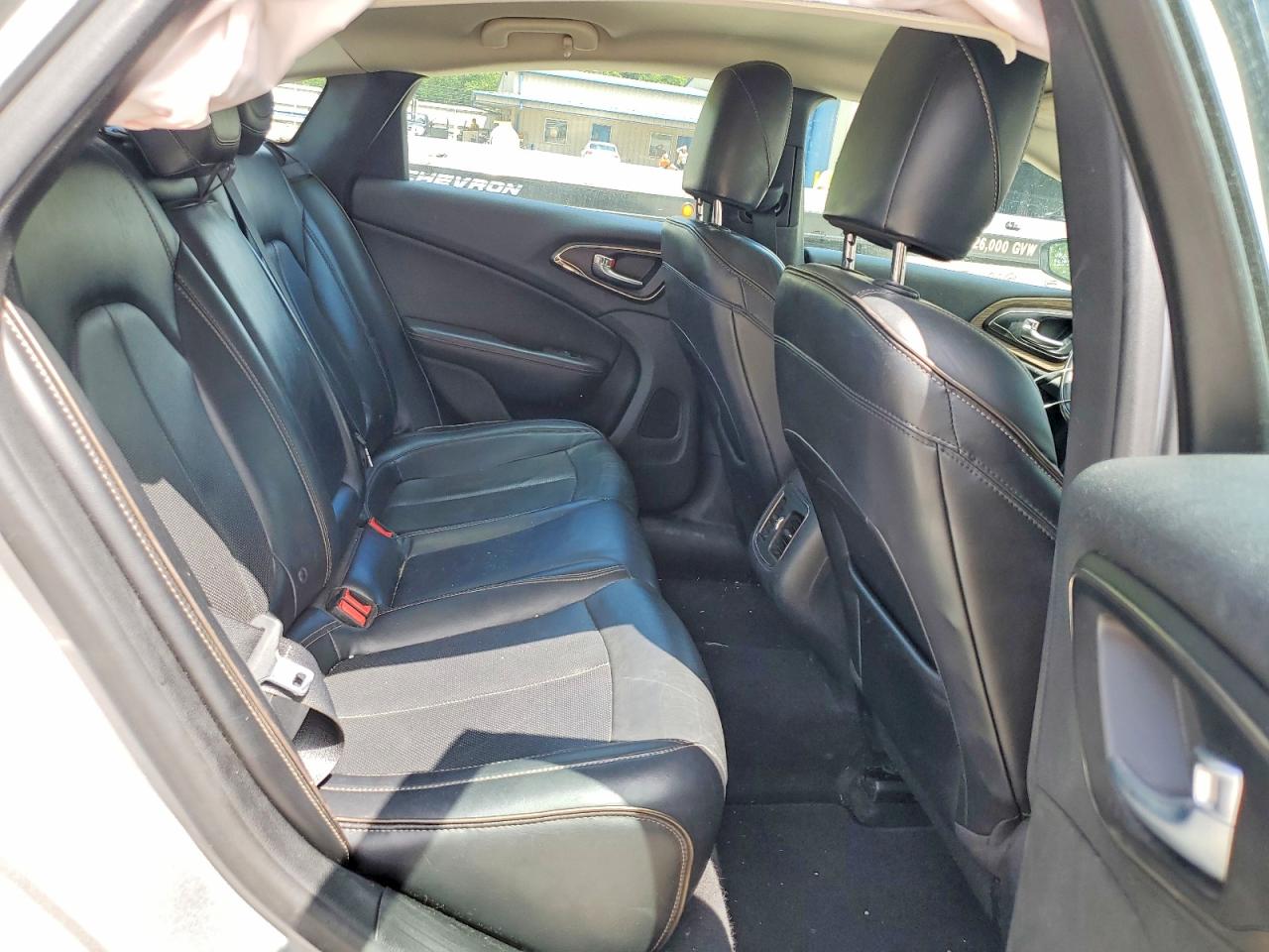 2015 CHRYSLER 200