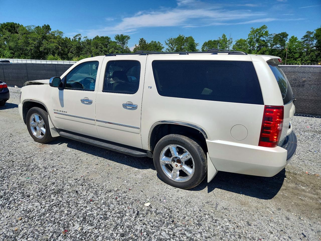 2013 CHEVROLET SUBURBAN