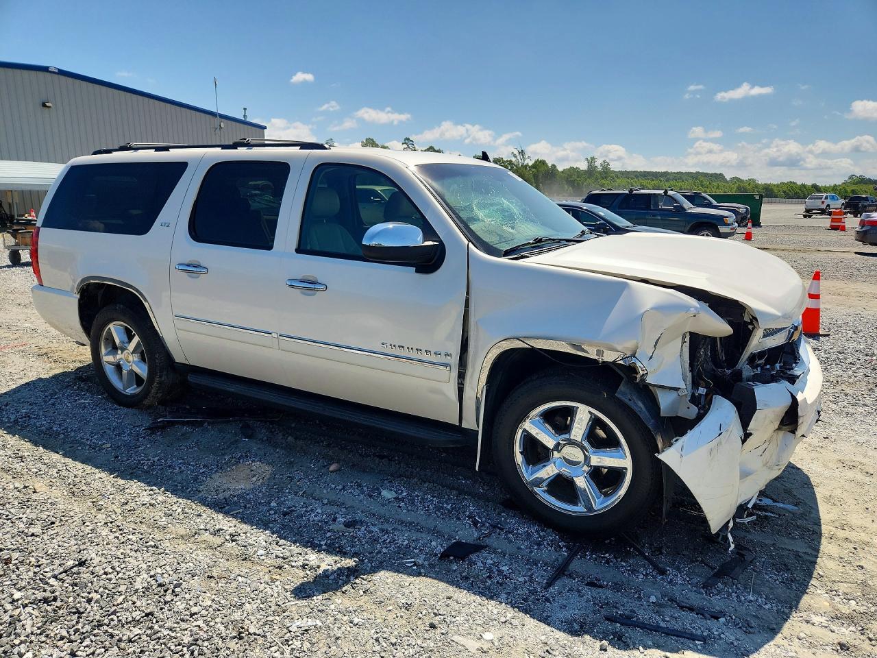 2013 CHEVROLET SUBURBAN