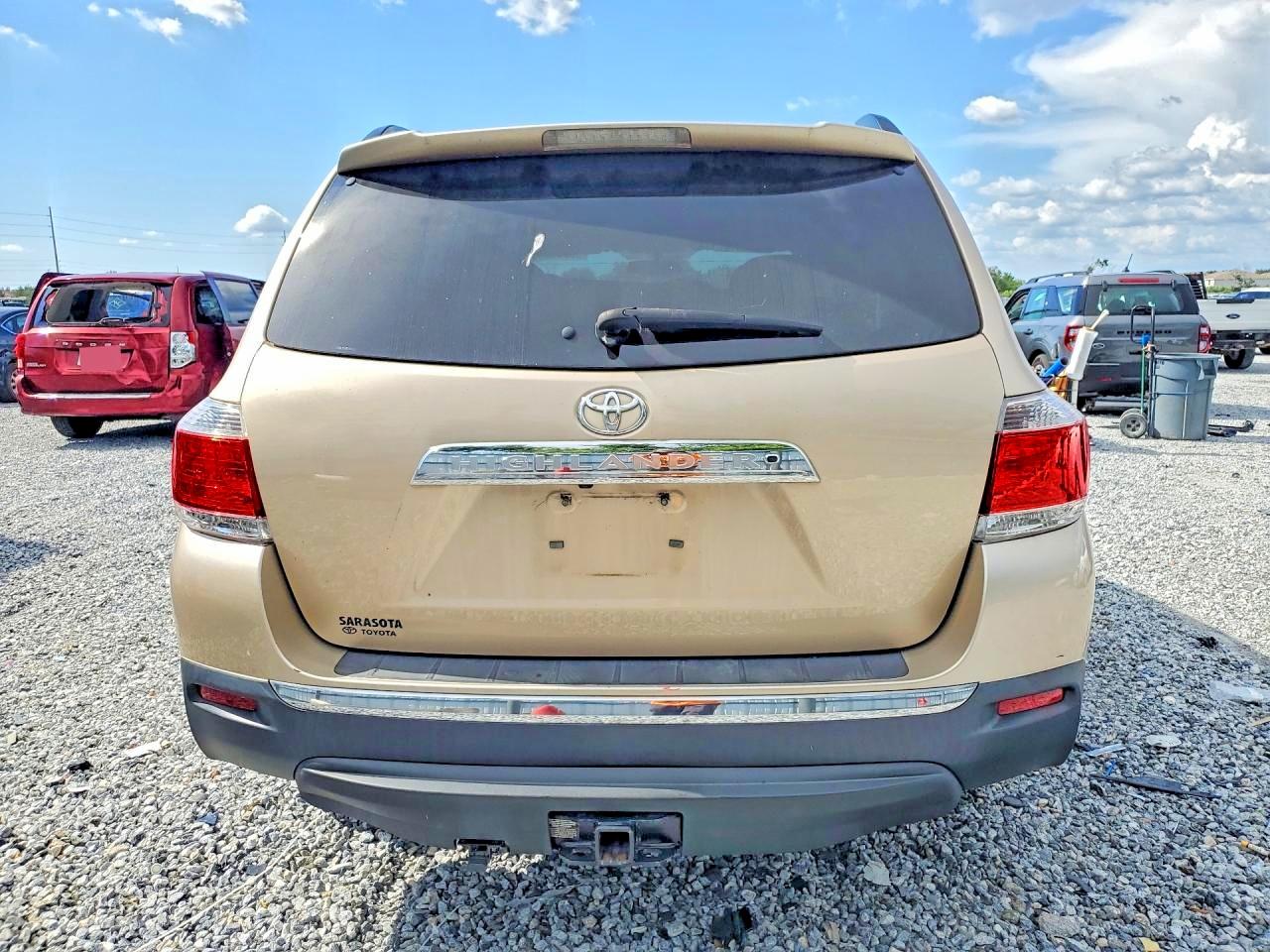 2013 TOYOTA HIGHLANDER
