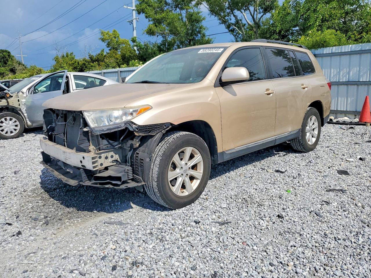 2013 TOYOTA HIGHLANDER