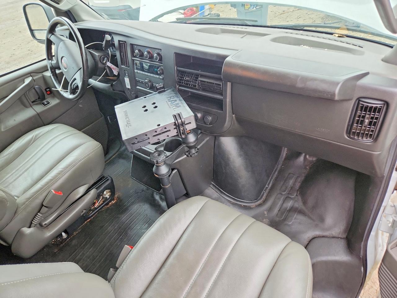 2023 GMC SAVANA