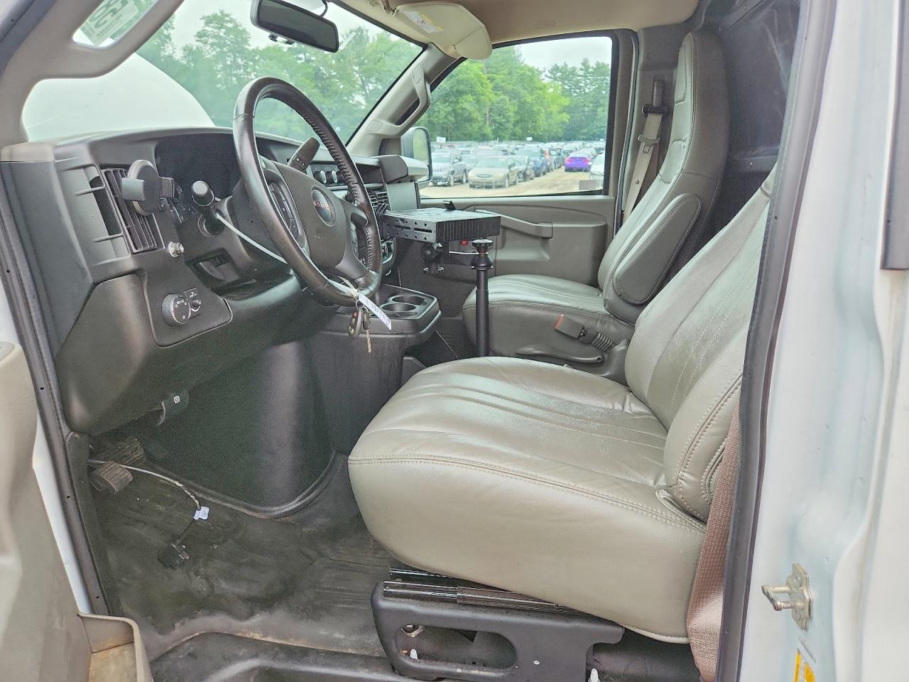 2023 GMC SAVANA