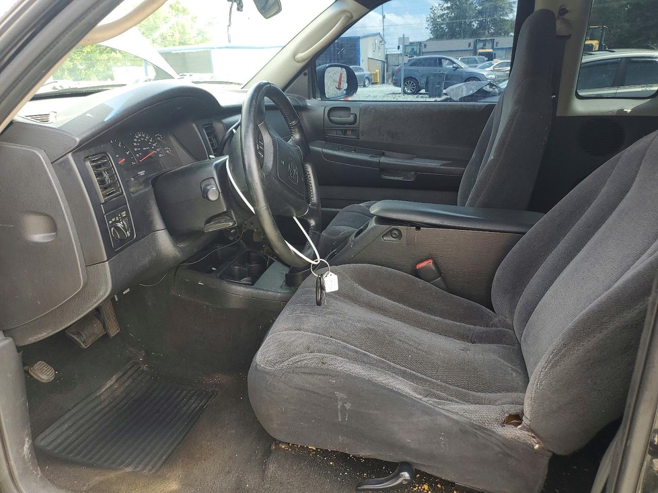 2004 DODGE DAKOTA