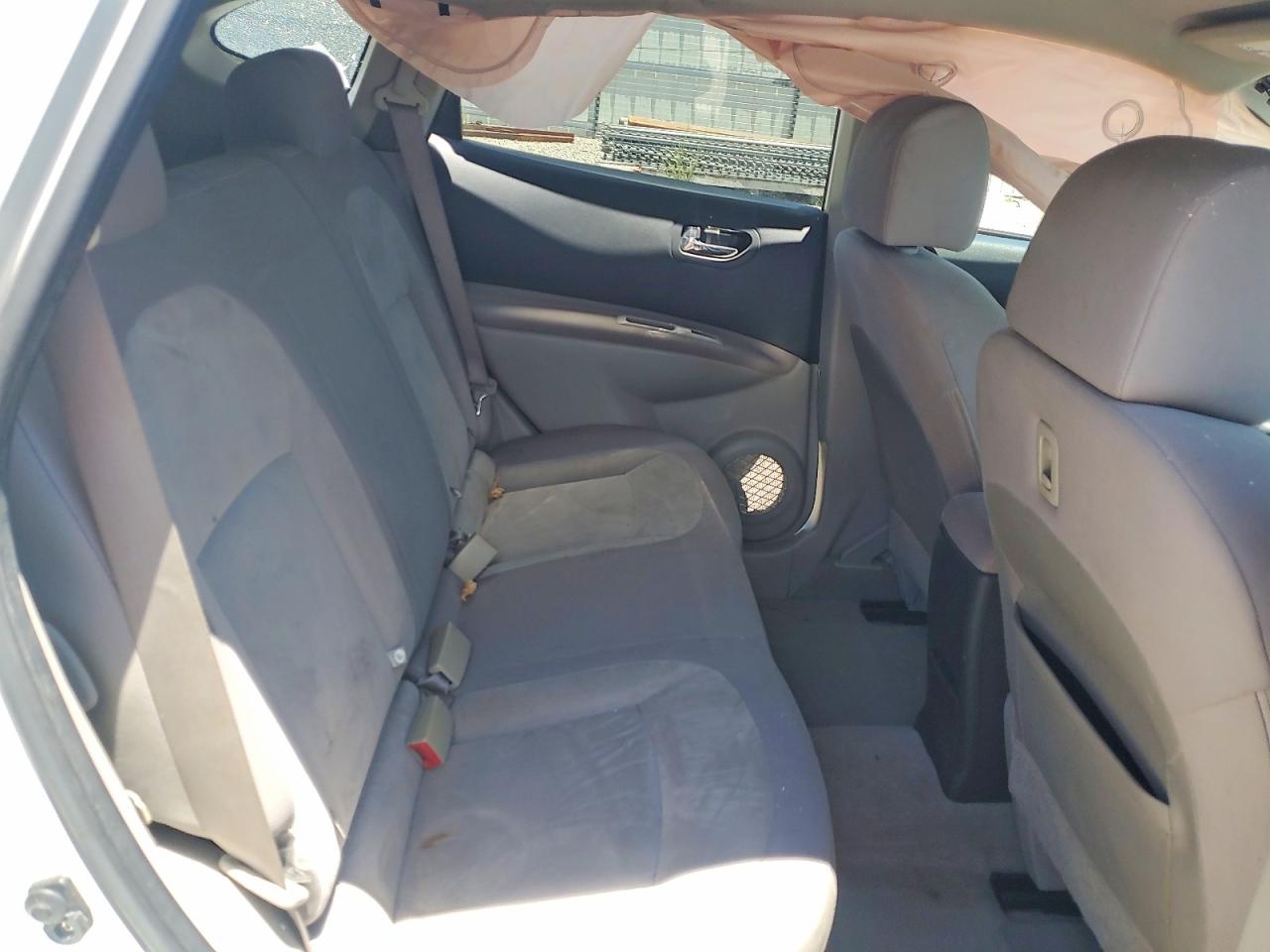 2010 NISSAN ROGUE