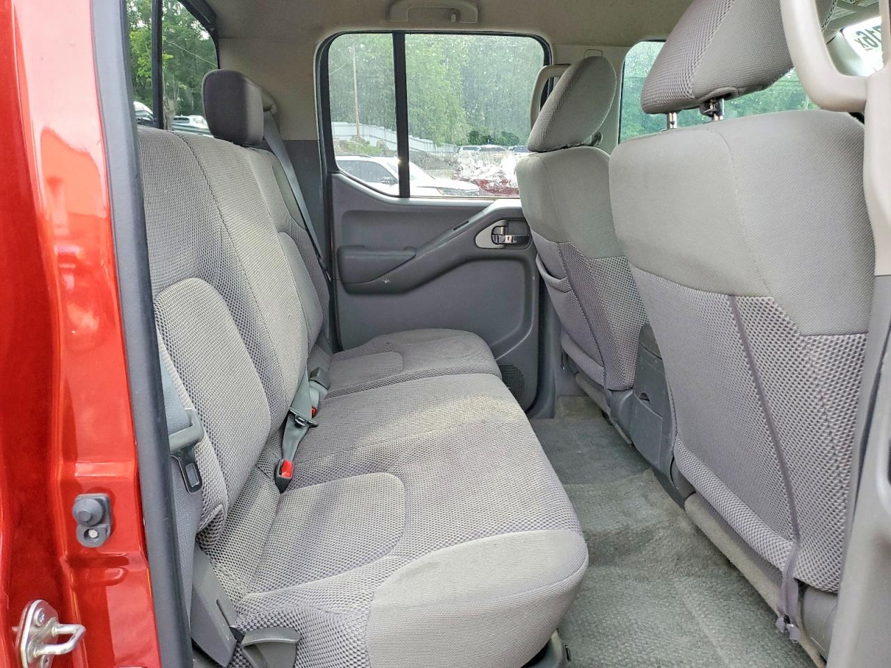 2017 NISSAN FRONTIER