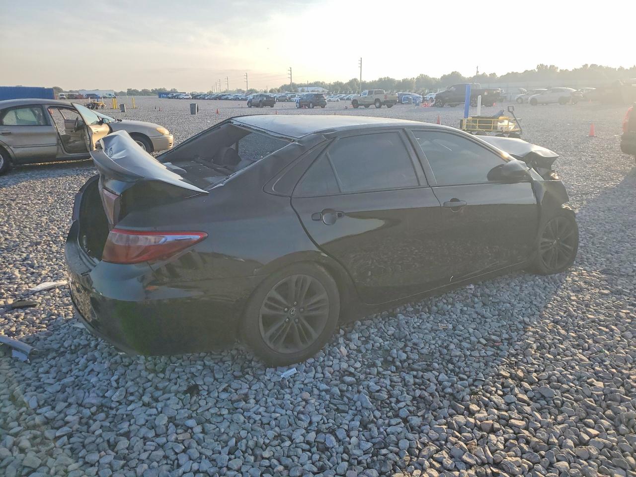 2015 TOYOTA CAMRY