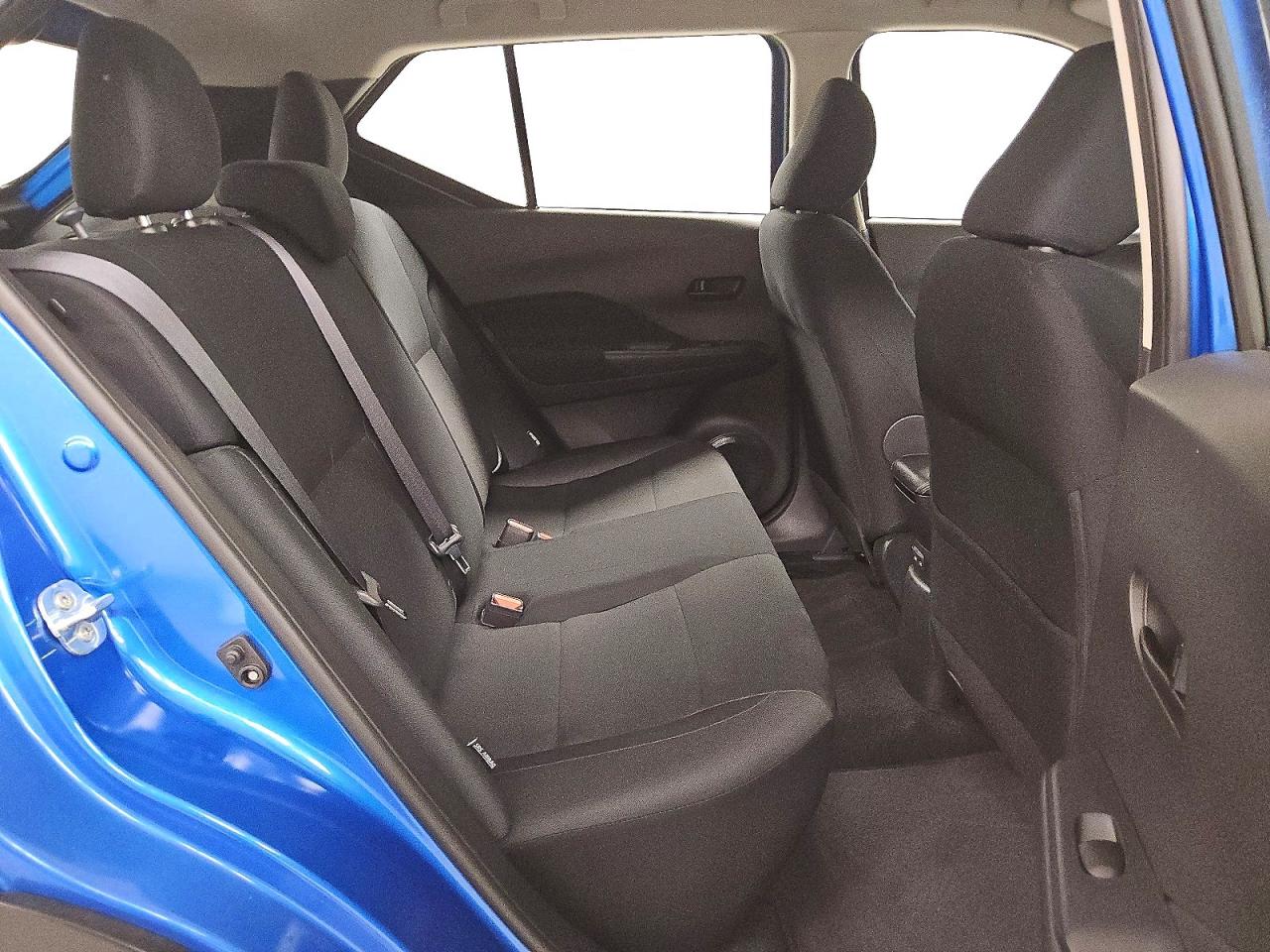 2024 NISSAN KICKS