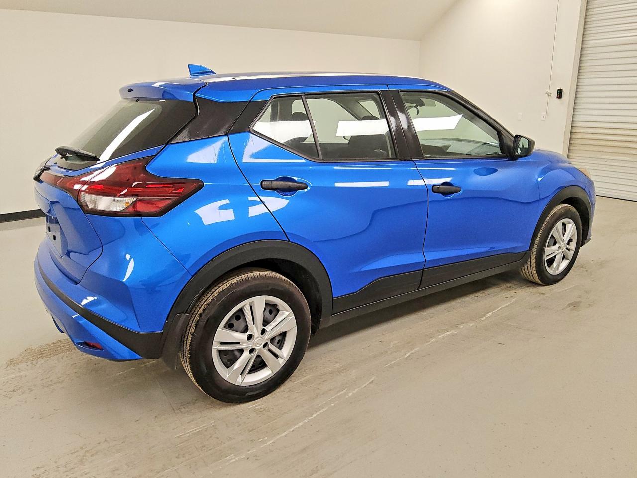 2024 NISSAN KICKS