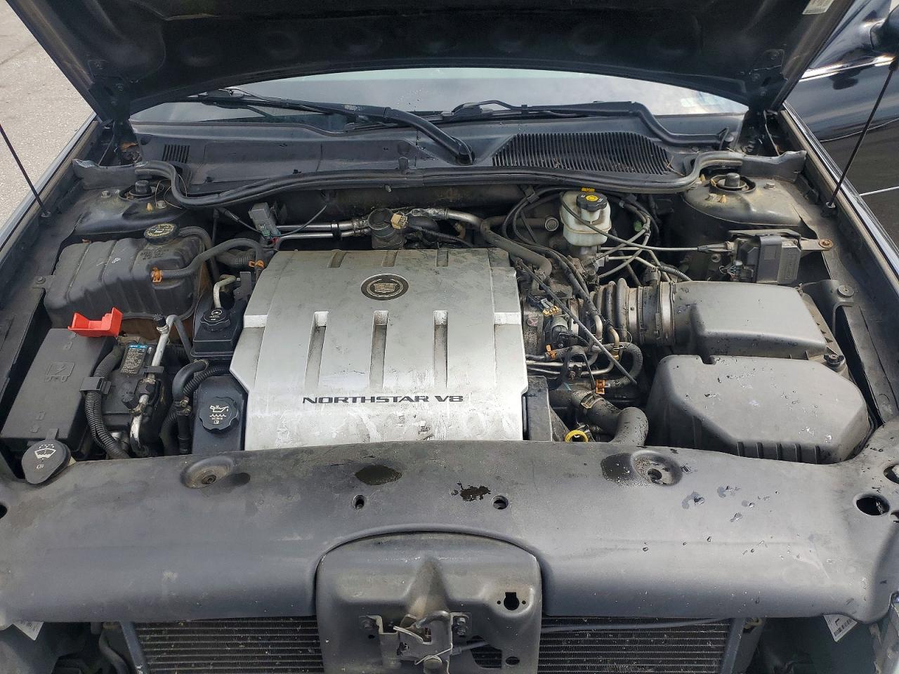 2004 CADILLAC DEVILLE