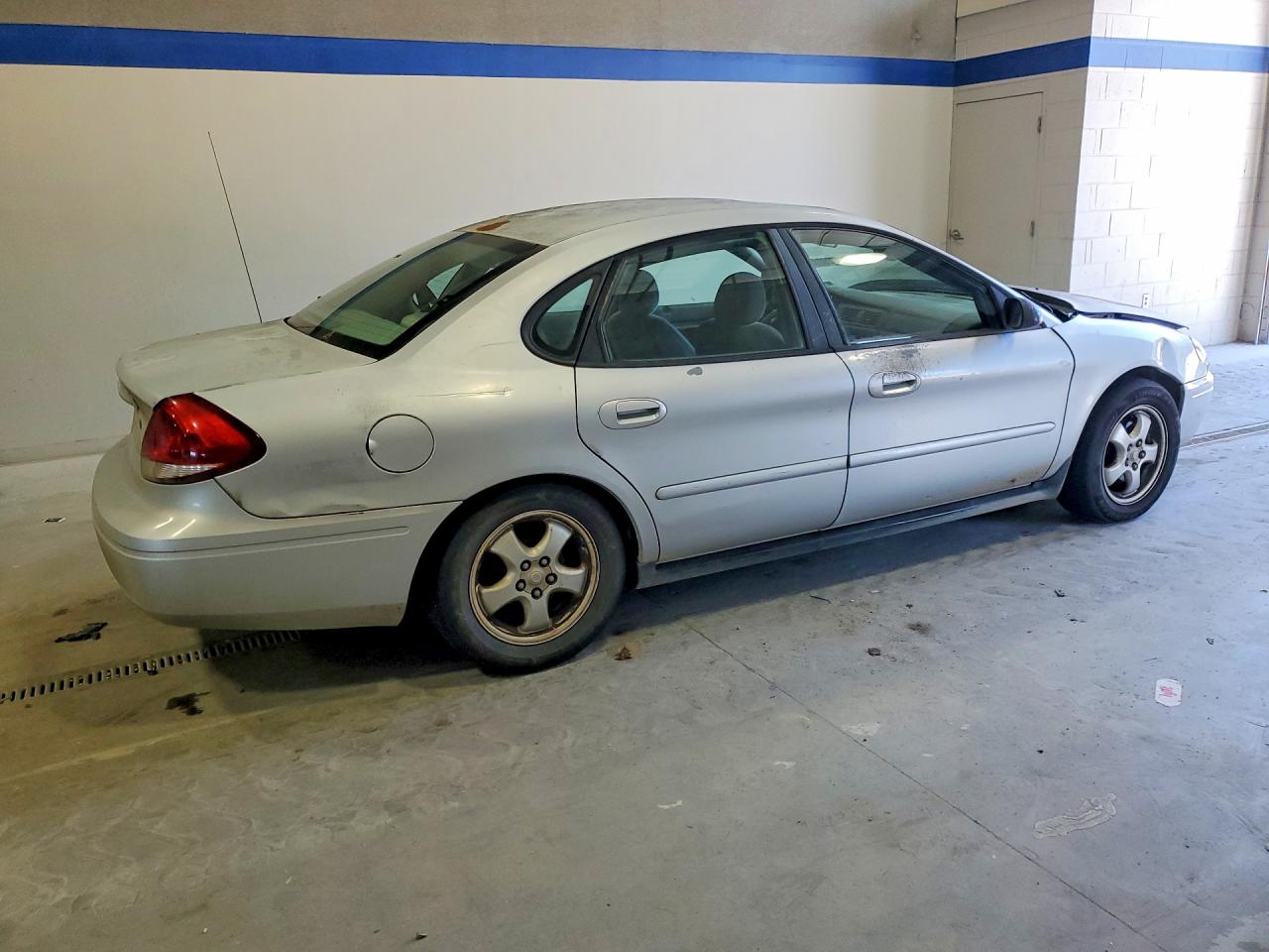 2005 FORD TAURUS