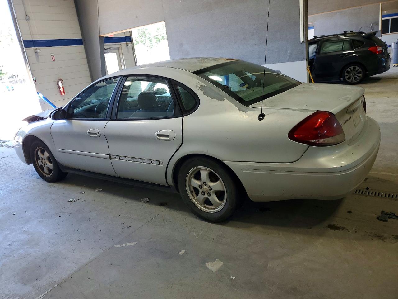 2005 FORD TAURUS