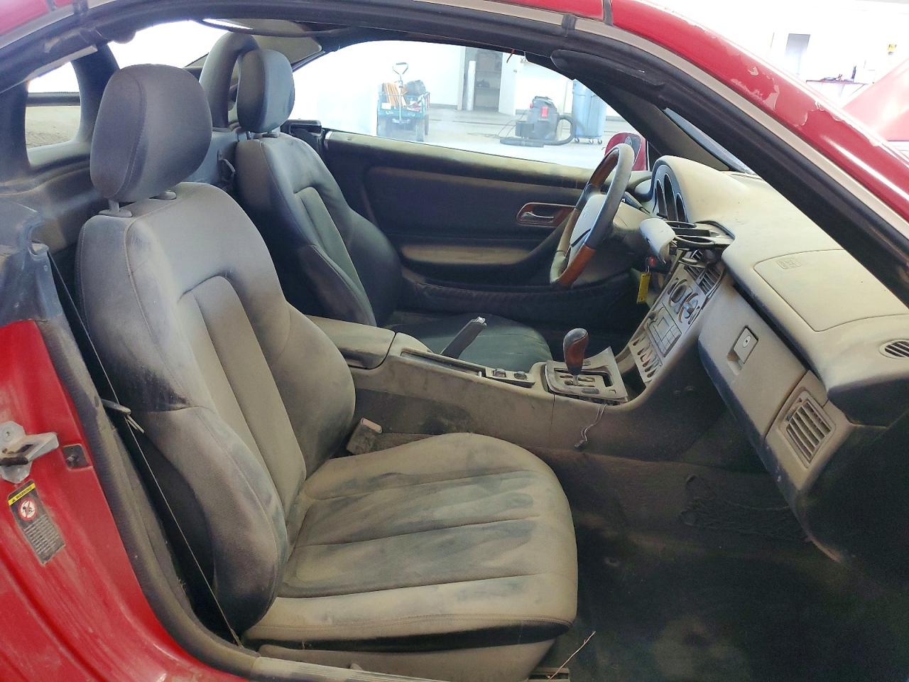 2001 MERCEDES-BENZ SLK-CLASS