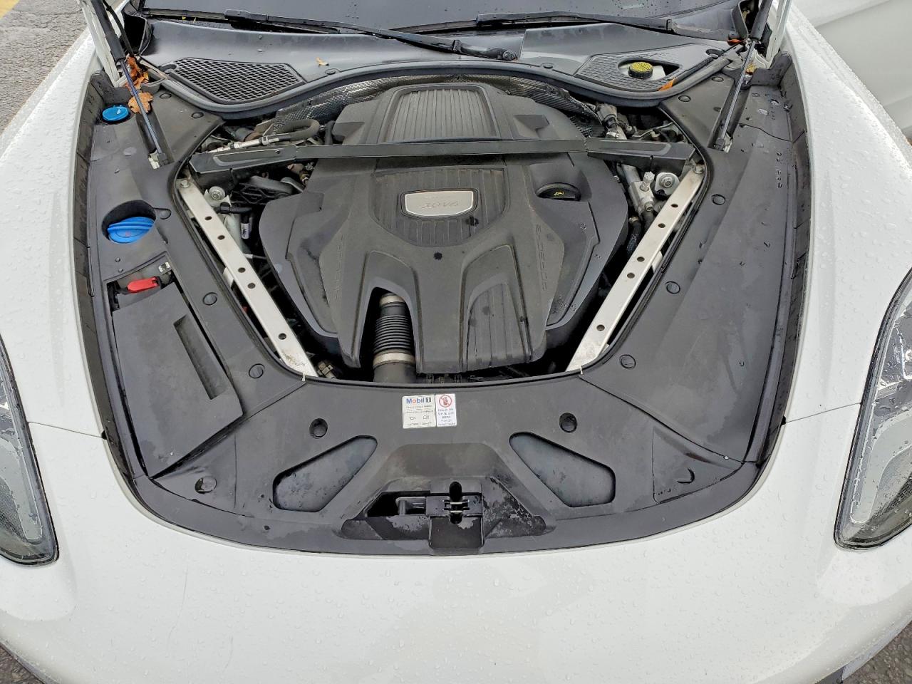 2020 PORSCHE PANAMERA