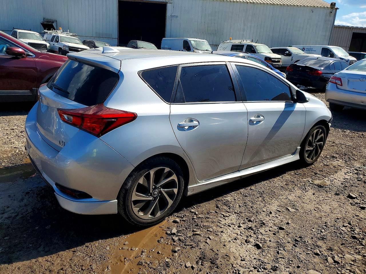 2018 TOYOTA COROLLA