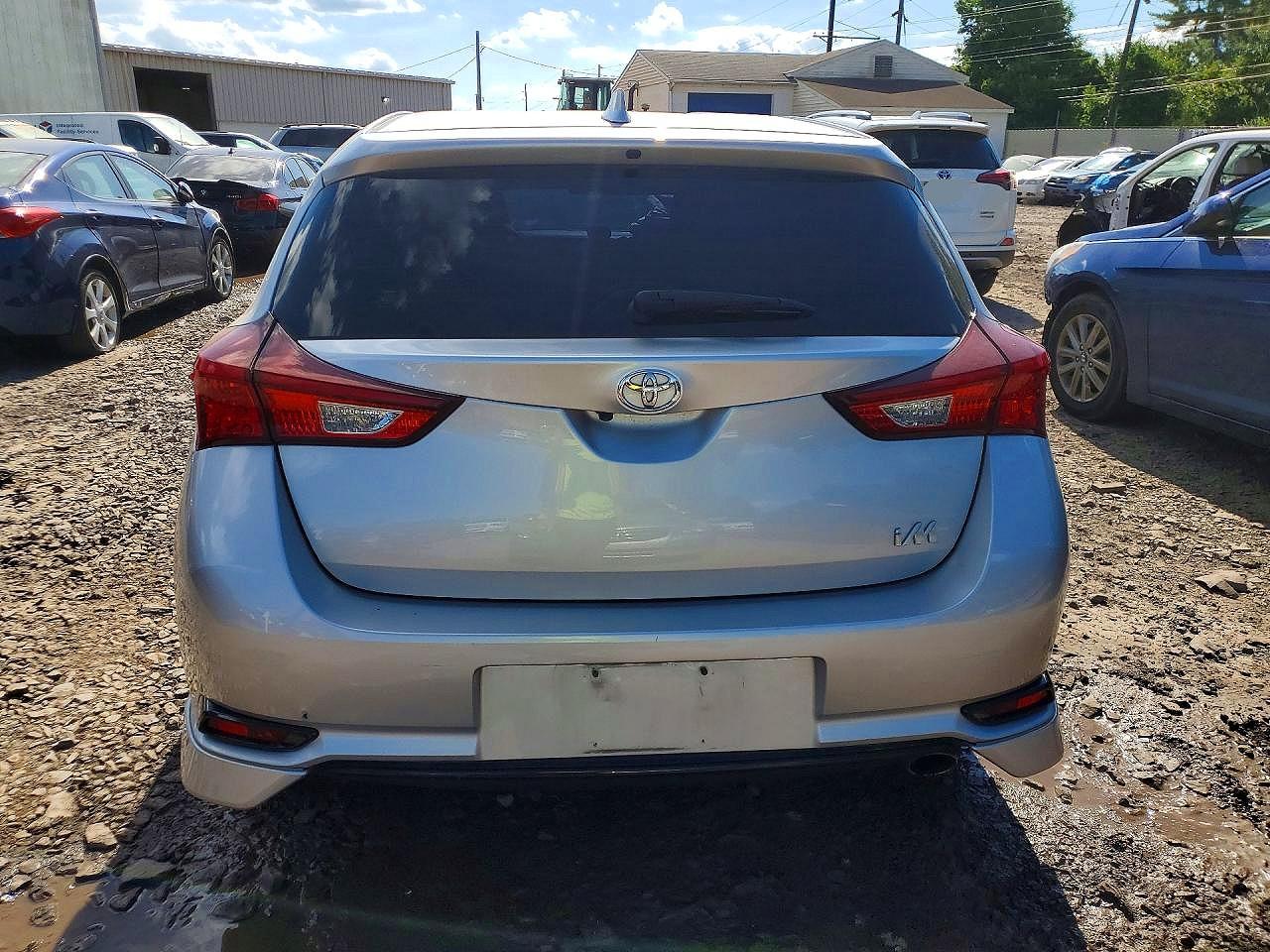 2018 TOYOTA COROLLA