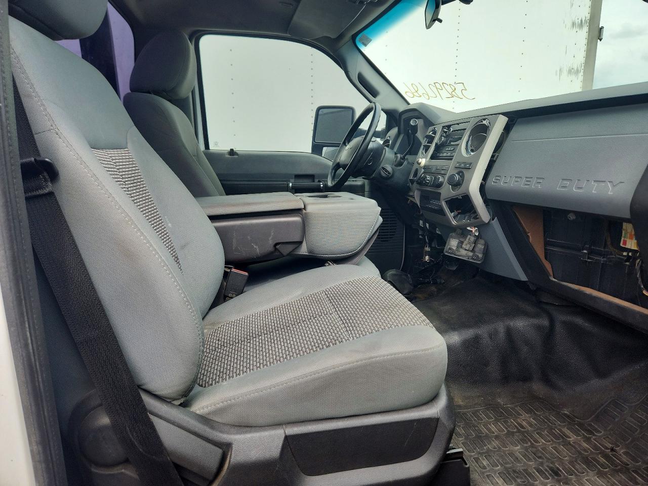 2012 FORD F650